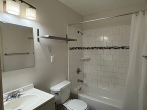 1477 26th Ave, Unit #B in San Francisco, CA - Building Photo - Building Photo