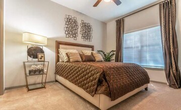 1805 S Egret Bay Blvd in League City, TX - Building Photo - Building Photo