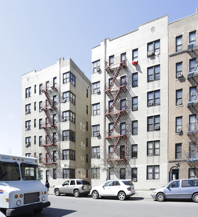 1225 Morris Ave in Bronx, NY - Building Photo