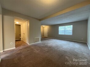 8913 Hunter Ridge Dr in Charlotte, NC - Building Photo - Building Photo