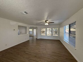 6627 Diamond Pass in San Antonio, TX - Building Photo - Building Photo