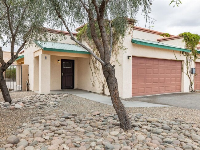 property at 1035 N Benton Ave