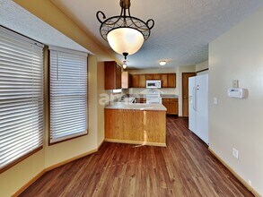 7337 Kenmare Dr in Reynoldsburg, OH - Building Photo - Building Photo