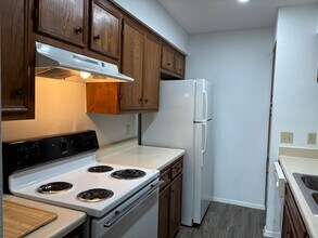 10616 Mellow Meadow Dr in Austin, TX - Foto de edificio - Building Photo