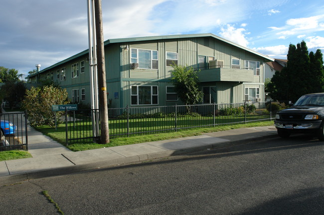 The Willows in Yakima, WA - Building Photo - Building Photo