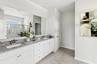 The Refinery Townhomes in Elkridge, MD - Foto de edificio - Building Photo