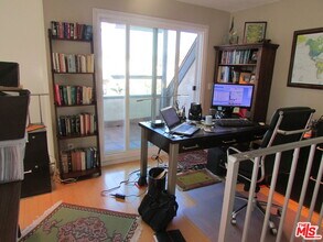 1127 12th St in Santa Monica, CA - Building Photo - Building Photo