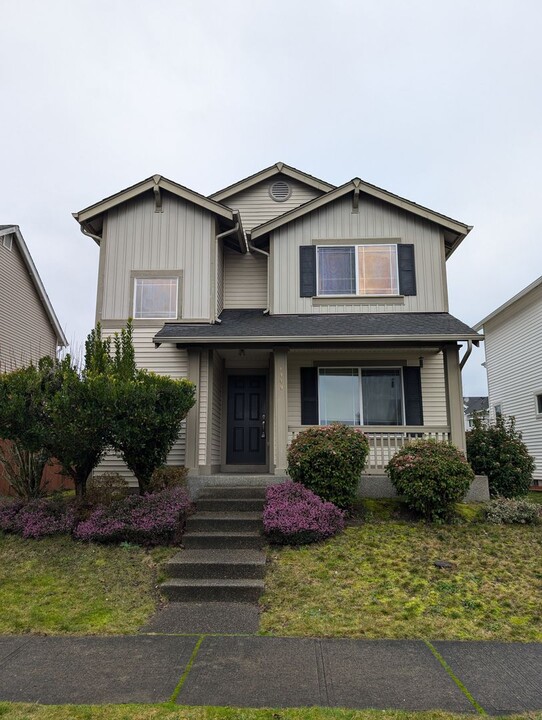 1949 Wells Ave in Dupont, WA - Building Photo