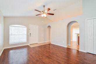 3889 Arborvitae Way in DeLand, FL - Building Photo - Building Photo