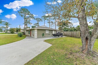 5854 SE Orange Blossom Trail in Hobe Sound, FL - Building Photo - Building Photo
