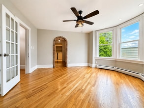 909 Jackson St in Easton, PA - Building Photo - Building Photo