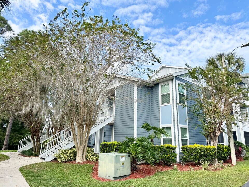 2516 Grassy Point Dr in Lake Mary, FL - Building Photo