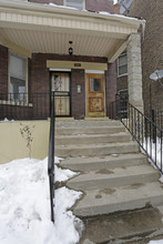 2812 E 76th St in Chicago, IL - Building Photo - Building Photo