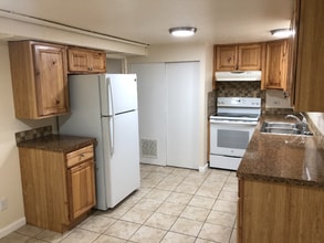 1015 Roosevelt Ave, Unit B1 in Loveland, CO - Foto de edificio - Building Photo