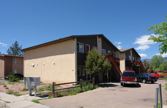 918 Teal Ct in Colorado Springs, CO - Building Photo - Building Photo