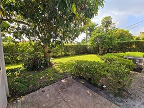 18441 NE 20th Pl in North Miami Beach, FL - Building Photo - Building Photo