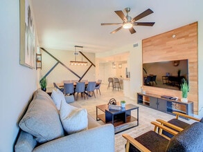 3151 Paradox Cir in Kissimmee, FL - Building Photo - Building Photo