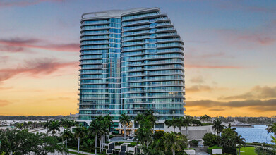 1100 S Flagler Dr in West Palm Beach, FL - Building Photo - Building Photo