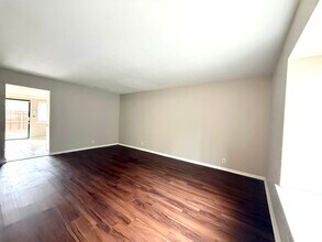 6567 Poplar Woods Cir S in Germantown, TN - Building Photo - Building Photo