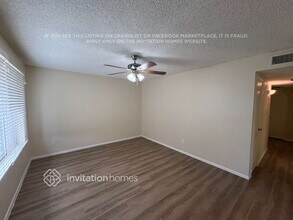 7341 W Shangri La Rd in Peoria, AZ - Foto de edificio - Building Photo