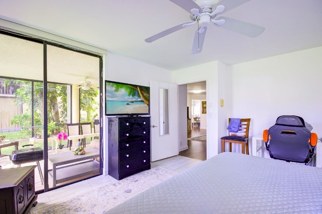 18258 Covina Way in Boca Raton, FL - Foto de edificio - Building Photo