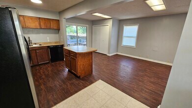 213 N Pecan St in Douglass, KS - Building Photo - Building Photo