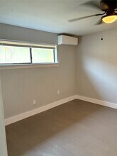 1125 Ann in Pasadena, TX - Foto de edificio - Building Photo