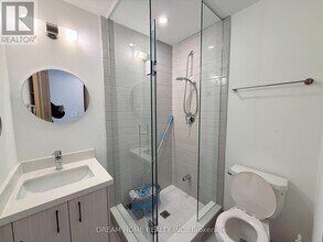3423 Sheppard Ave E in Toronto, ON - Building Photo - Building Photo