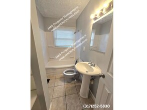 5 Helena Ct in Indianapolis, IN - Building Photo - Building Photo