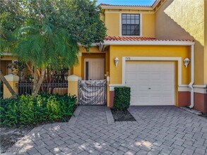 7376 Bristol Cir in Naples, FL - Building Photo - Building Photo