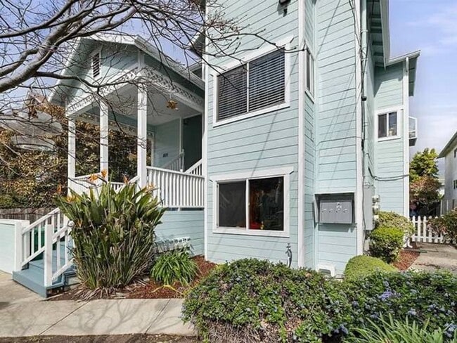 property at 1619 Fairview St