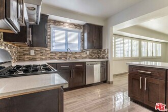 148 S Reeves Dr-Unit -5 in Beverly Hills, CA - Building Photo - Building Photo