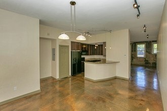 201 W. 11th St. in Jacksonville, FL - Building Photo - Interior Photo