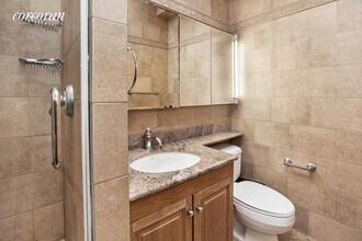 62 W 62nd St-Unit -: 4F in New York, NY - Building Photo - Building Photo