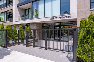 Patterson Apartments in Chicago, IL - Foto de edificio - Building Photo