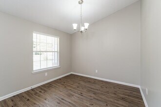 3479 Shelley Dr in Green Cove Springs, FL - Foto de edificio - Building Photo