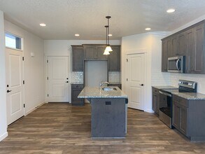 7102 S Rdg Wy in Ridgefield, WA - Building Photo - Building Photo