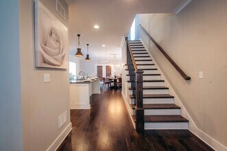 2423 Elliott Ave in Nashville, TN - Building Photo - Building Photo