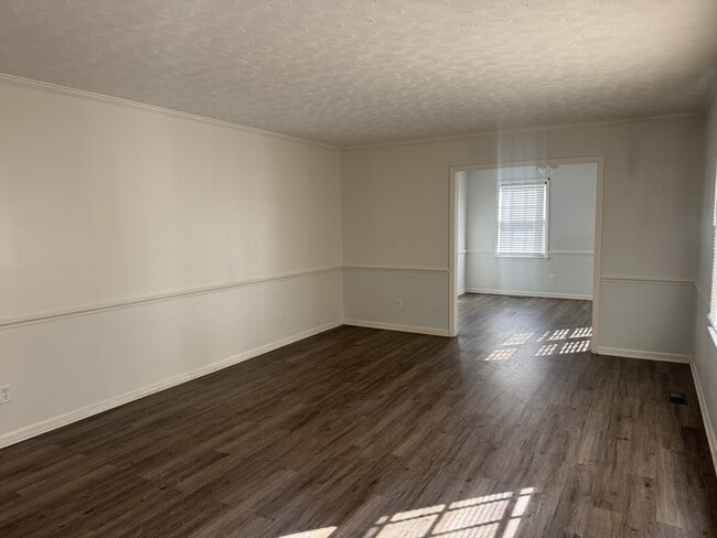 317 Forest Grove Ave in Jacksonville, NC - Building Photo - Building Photo