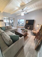 460 Camino Del Mar, Unit Beach Condo in Del Mar, CA - Foto de edificio - Building Photo