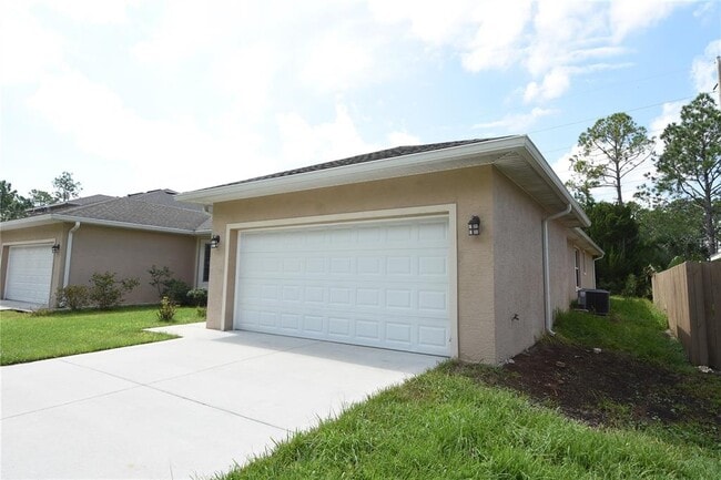 16 Serbian Bellflower Trail in Palm Coast, FL - Building Photo - Building Photo
