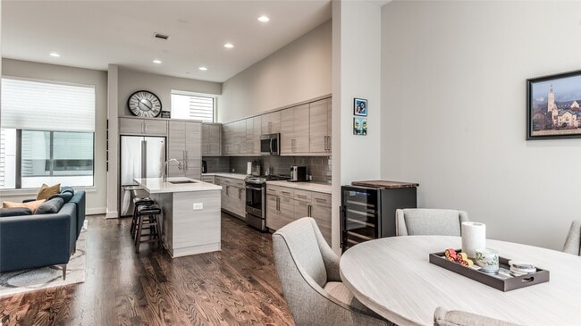 property at 1004 California St