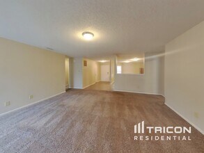 5622 N Peppereel Way in McCordsville, IN - Building Photo - Building Photo