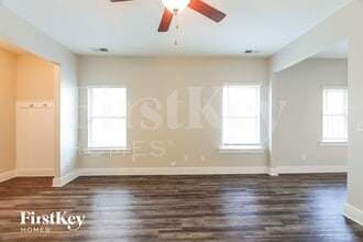 1380 Woodridge Pl in Gardendale, AL - Foto de edificio - Building Photo