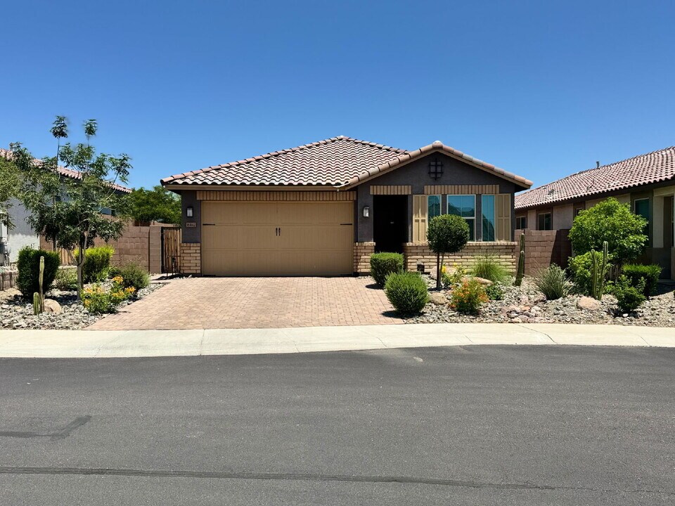 16442 W Gary Way in Goodyear, AZ - Building Photo