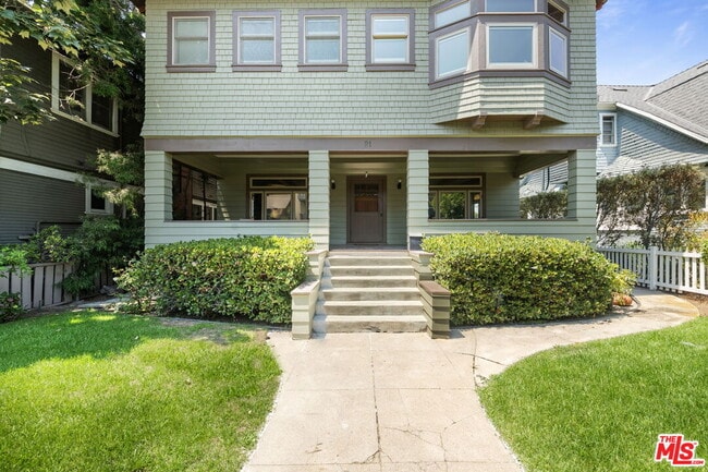 21 Park Ave in Los Angeles, CA - Building Photo - Building Photo