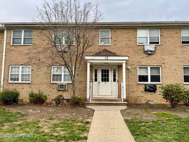 property at 12 Manchester Ct