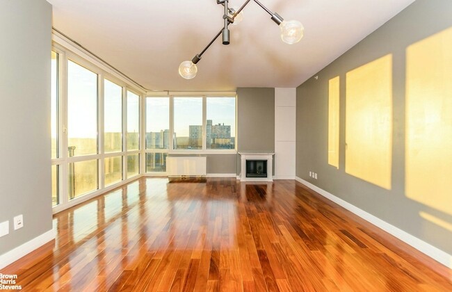 640 W 237th St, Unit 8B in Bronx, NY - Building Photo - Building Photo