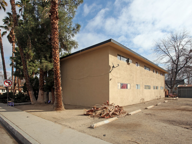 1123 Inyo St in Bakersfield, CA - Foto de edificio - Building Photo