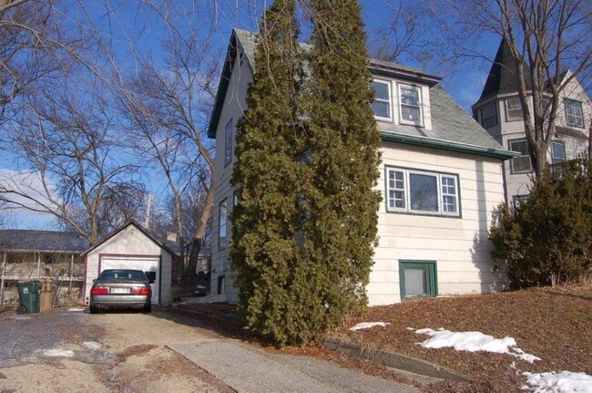 1626 Winnebago St in Madison, WI - Building Photo - Building Photo